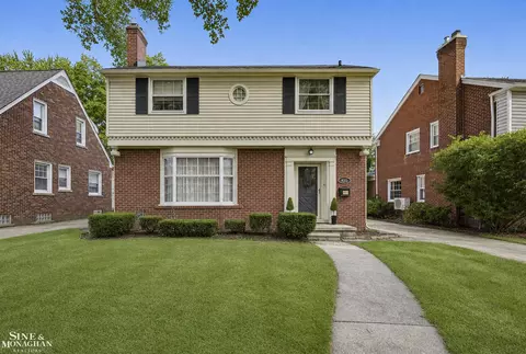 Exterior - 470 Allard, Grosse Pointe Farms, MI 48236 photo 4 of 6