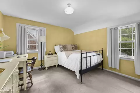 Bedroom - 470 Allard, Grosse Pointe Farms, MI 48236 photo 3 of 6