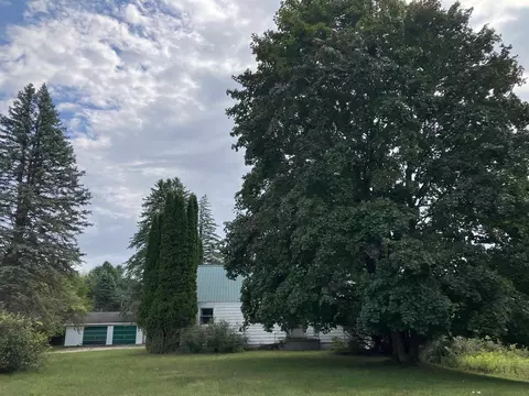 Exterior - 863 S M18, Gladwin, MI 48624 photo 3 of 12