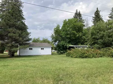 Exterior - 863 S M18, Gladwin, MI 48624 photo 11 of 12