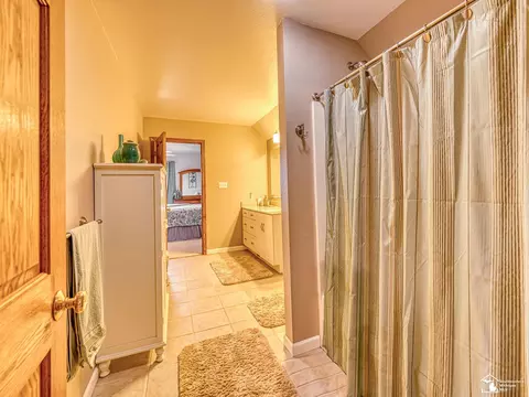 Bath - 6768 Dennison, Dundee, MI 48131 photo 8 of 11