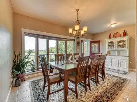 Dining - 6768 Dennison, Dundee, MI 48131 photo 4 of 7