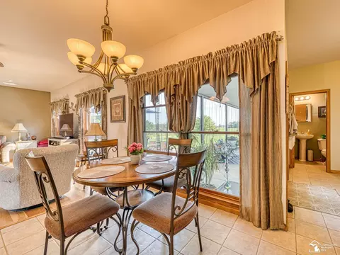 Dining - 6768 Dennison, Dundee, MI 48131 photo 2 of 7