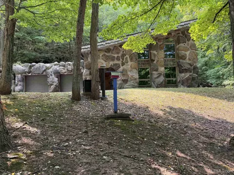 e4901 Slade Road, Ironwood, MI 49938