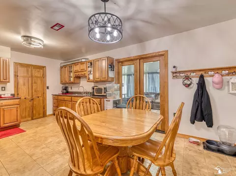 Dining - 3255 Park, Monroe, MI 48162 photo 2 of 2