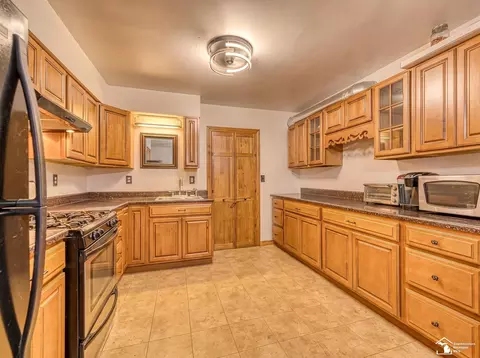 Kitchen - 3255 Park, Monroe, MI 48162 photo 1 of 2