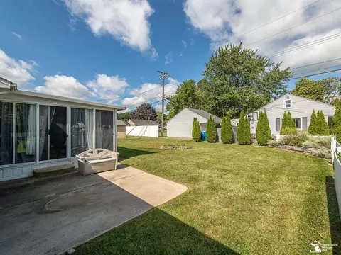 Exterior - 3255 Park, Monroe, MI 48162 photo 9 of 11