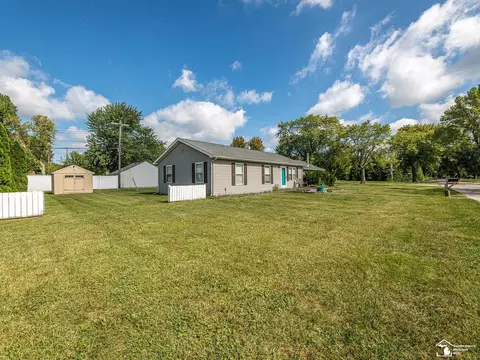 Exterior - 3255 Park, Monroe, MI 48162 photo 4 of 11