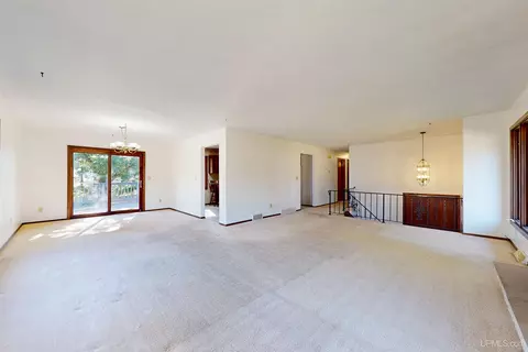 Living - 225 S Lilac, Ishpeming, MI 49849 photo 3 of 6