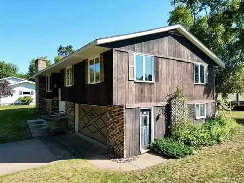 Exterior - 225 S Lilac, Ishpeming, MI 49849 photo 7 of 15