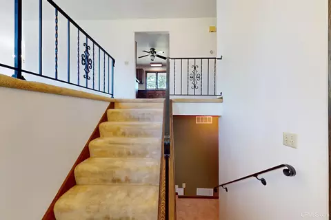 Entry Way - 225 S Lilac, Ishpeming, MI 49849 photo 2 of 2