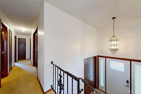 Entry Way - 225 S Lilac, Ishpeming, MI 49849 photo 1 of 2