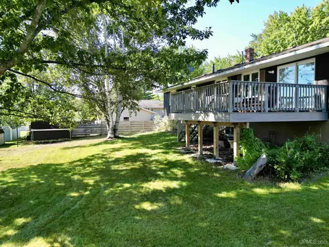Exterior - 225 S Lilac, Ishpeming, MI 49849 photo 10 of 15