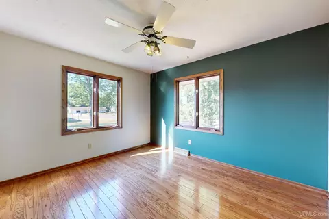 Bedroom - 225 S Lilac, Ishpeming, MI 49849 photo 4 of 13