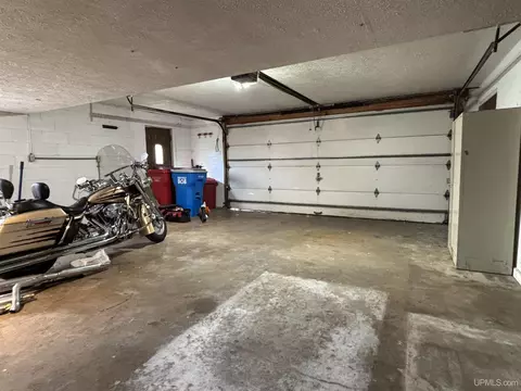 Exterior - 225 S Lilac, Ishpeming, MI 49849 photo 14 of 15