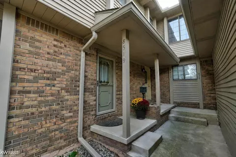 8519 Pepper Rdg UNIT 32, Grand Blanc, MI 48439