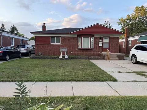 21419 E 13 Mile, Saint Clair Shores, MI 48082