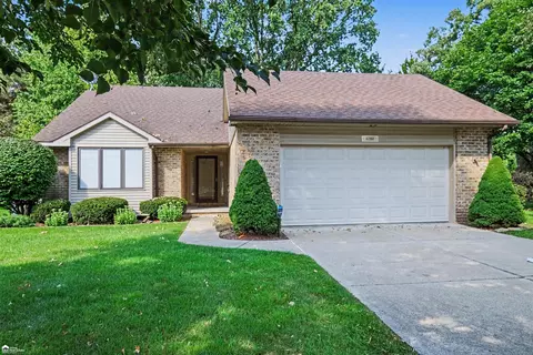 8280 Butternut Ct, Grand Blanc, MI 48439