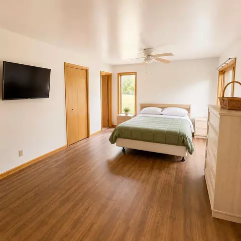Bedroom - 1140 S Fraser, Kawkawlin, MI 48631 photo 4 of 5
