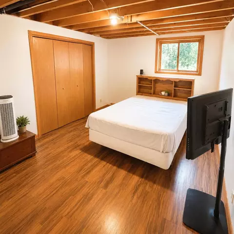 Bedroom - 1140 S Fraser, Kawkawlin, MI 48631 photo 5 of 5