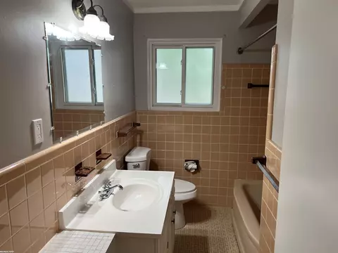 Bath - 18285 Breezeway, Fraser, MI 48026 photo 1 of 1