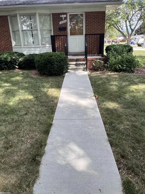 Exterior - 18285 Breezeway, Fraser, MI 48026 photo 3 of 5