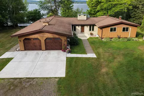 N11211 East Shore, Marenisco, MI 49947