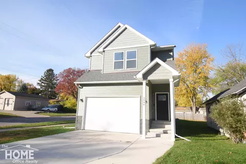 1046 S Pearce, Owosso, MI 48867
