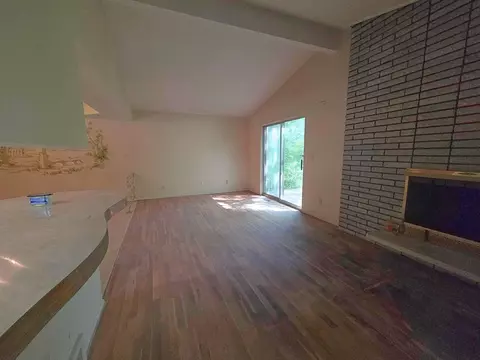 Living - 4459 Wickfield, Flint, MI 48507 photo 4 of 4