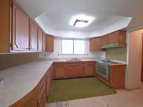 Kitchen - 4459 Wickfield, Flint, MI 48507 photo 2 of 2
