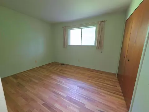 Bedroom - 4459 Wickfield, Flint, MI 48507 photo 5 of 6