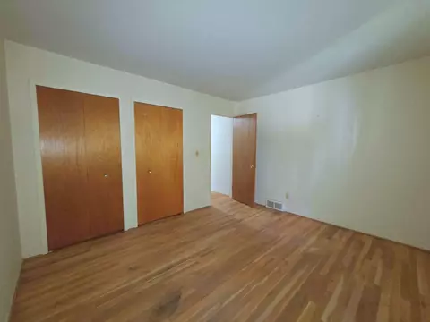 Bedroom - 4459 Wickfield, Flint, MI 48507 photo 2 of 6
