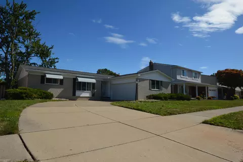 22825 Newberry, Saint Clair Shores, MI 48080