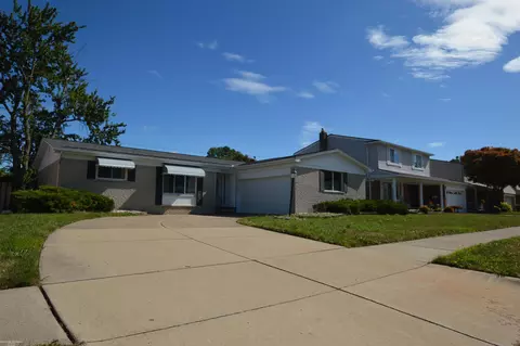 22825 Newberry, Saint Clair Shores, MI 48080