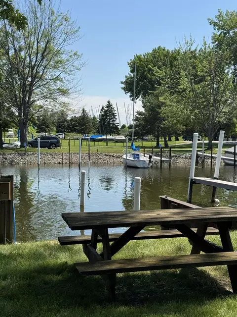 4952 Oak, Bay City, MI 48706