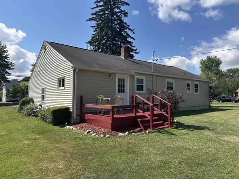 Exterior - 372 E Alice, Merrill, MI 48637 photo 7 of 12