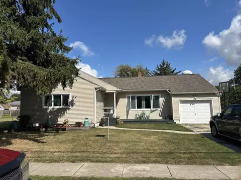 Exterior - 372 E Alice, Merrill, MI 48637 photo 2 of 12