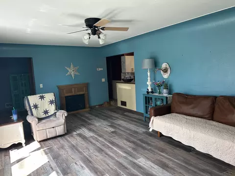 Living - 372 E Alice, Merrill, MI 48637 photo 3 of 4
