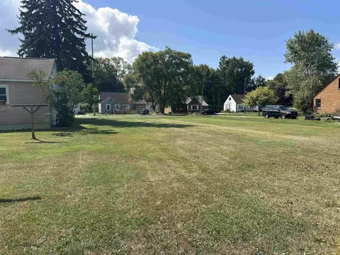 Exterior - 372 E Alice, Merrill, MI 48637 photo 11 of 12