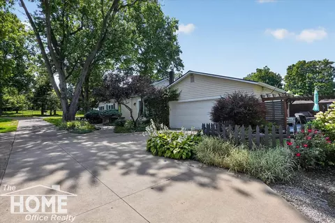 Exterior - 111 E State, Vernon, MI 48476 photo 1 of 10