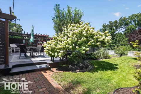 Exterior - 111 E State, Vernon, MI 48476 photo 4 of 10