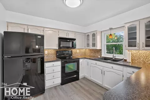 Kitchen - 111 E State, Vernon, MI 48476 photo 1 of 4