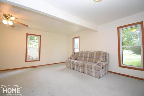 Living - 231 Adelaide, Maple Rapids, MI 48853 photo 3 of 4