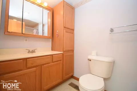 Bath - 231 Adelaide, Maple Rapids, MI 48853 photo 1 of 2
