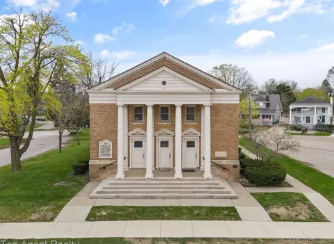 71 S Washington, Oxford, MI 48371