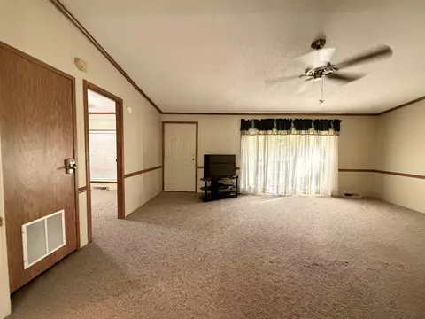 Living - 2410 E Beatrice, Harrison, MI 48625 photo 5 of 5