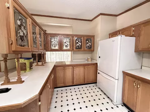 Kitchen - 2410 E Beatrice, Harrison, MI 48625 photo 2 of 6