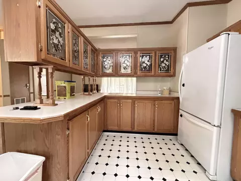 Kitchen - 2410 E Beatrice, Harrison, MI 48625 photo 5 of 6