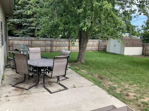 Exterior - 1000 N Silverleaf, Gladwin, MI 48624 photo 7 of 13