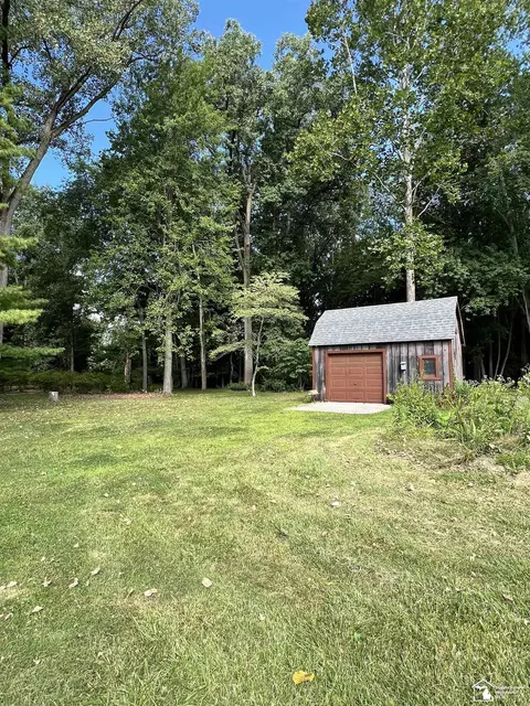 Exterior - 38850 Barth, Romulus, MI 48174 photo 5 of 9